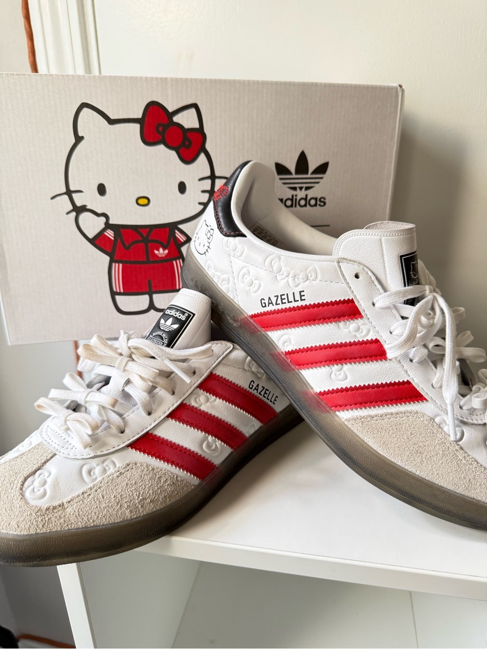 Adidas hello kitty gazelle 50th anniversary edition women sneakers
